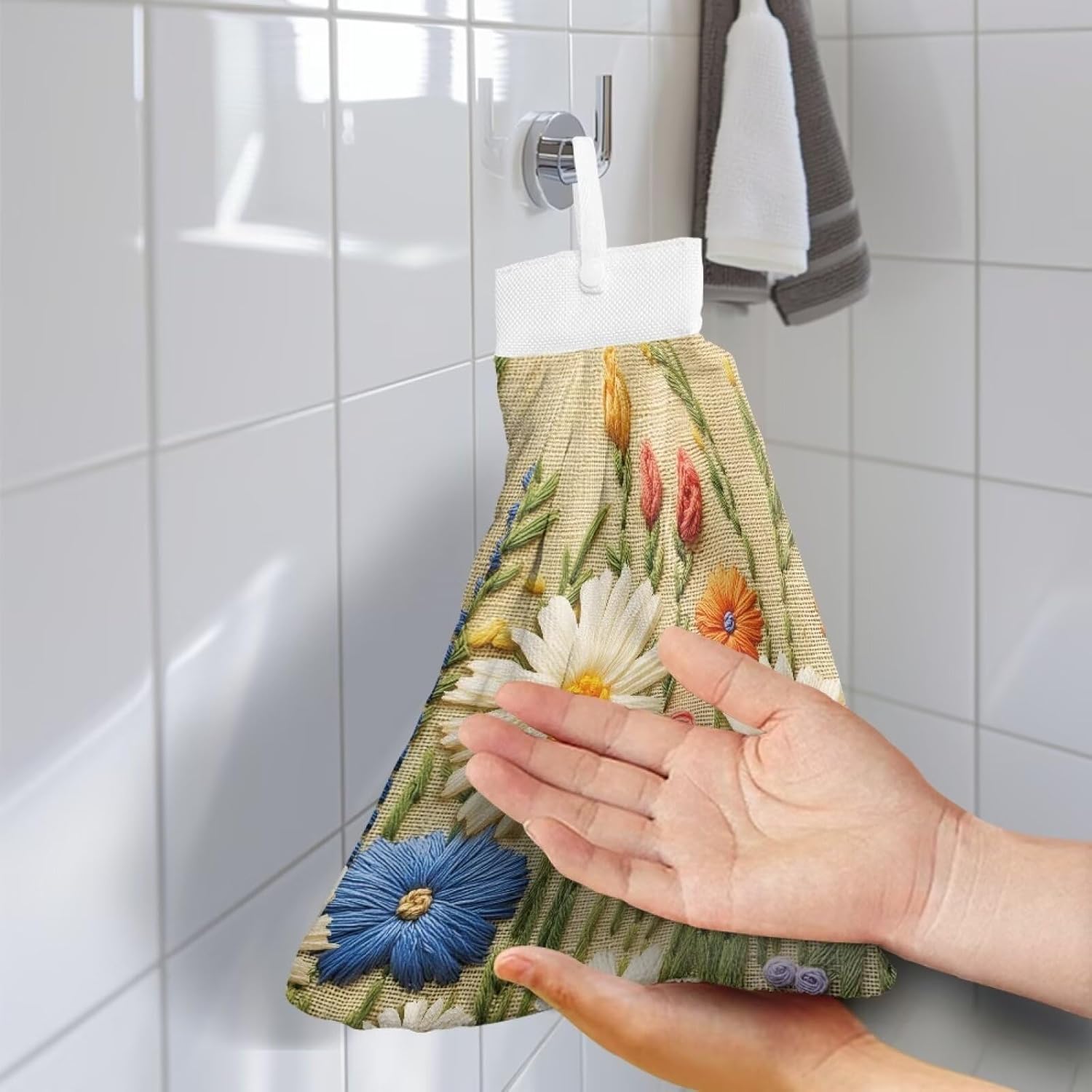 Goronwyfloyd Blue White Daisy Hand Towel Set