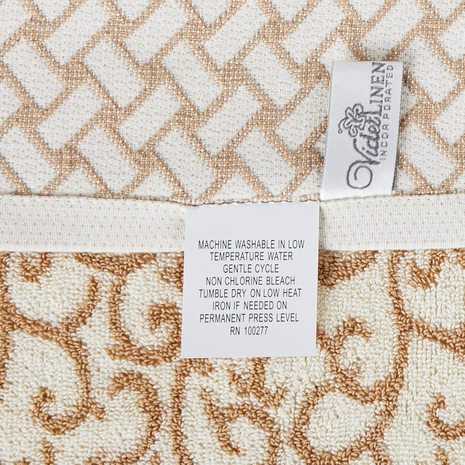 Violet Linen Swirl Pattern Bath Towels